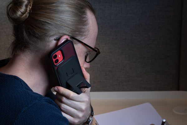 Troika HILDECARD MagSafe IPhone Card Case and Stand