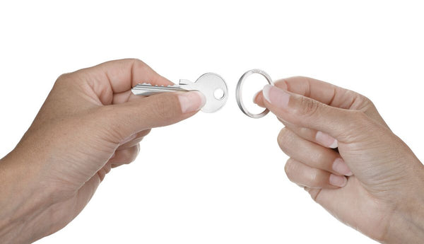 Troika ROSE Keychain – 3D Floral Design with NAILGUARD Ring